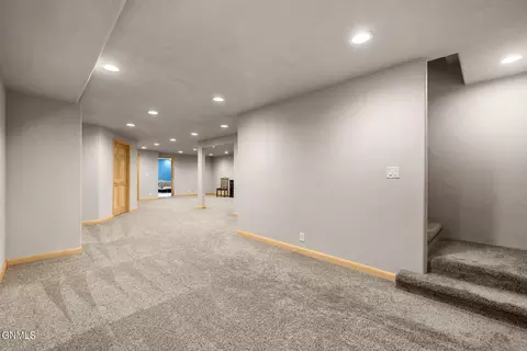 1821 16th Ct W, Williston, ND 58801 photo 33