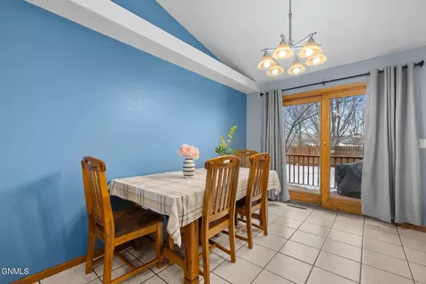 1821 16th Ct W, Williston, ND 58801 photo 16