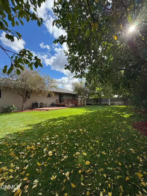 1821 16th Ct W, Williston, ND 58801 photo 52