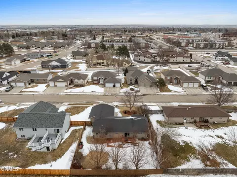1821 16th Ct W, Williston, ND 58801 photo 10