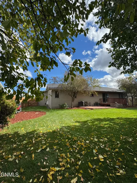 1821 16th Ct W, Williston, ND 58801 photo 53