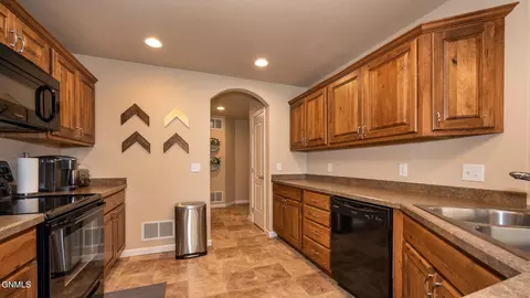 Kitchen - 808 Compass Ln, Bismarck, ND 58504 photo 1 of 2