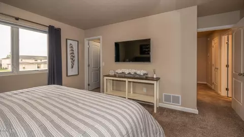 Bedroom - 808 Compass Ln, Bismarck, ND 58504 photo 1 of 3