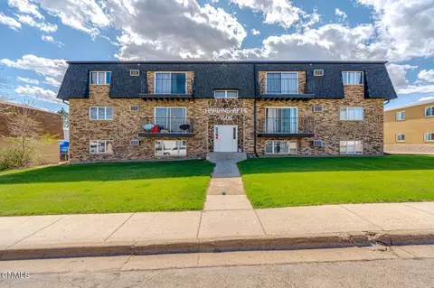 1505 9th Ave NW, Mandan, ND 58554
