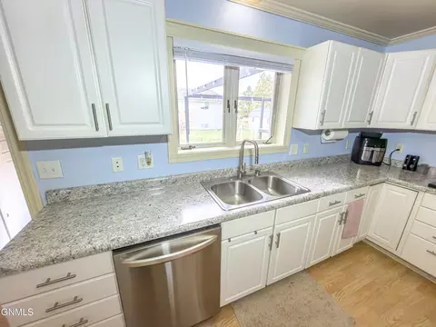 Kitchen - 4509 Main St, Williston, ND 58801 photo 2 of 7