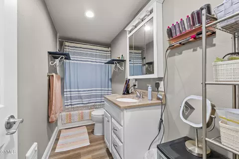 Bath - 4509 Main St, Williston, ND 58801 photo 4 of 4