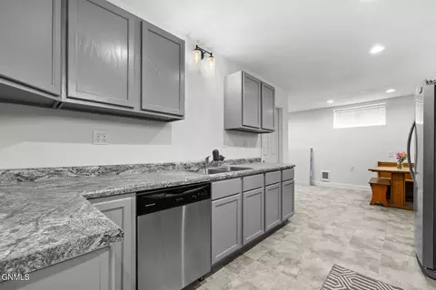 Kitchen - 4509 Main St, Williston, ND 58801 photo 5 of 7