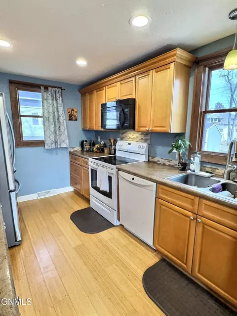 Kitchen - 204 8th Ave NW, Mandan, ND 58554 photo 2 of 3