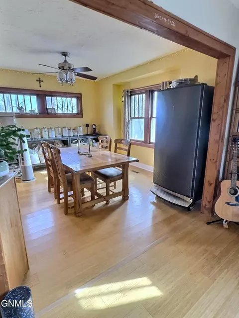 Dining - 204 8th Ave NW, Mandan, ND 58554 photo 3 of 3