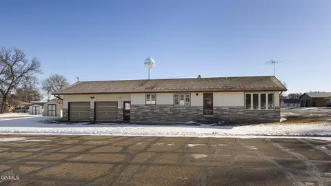 107 D Ave S, Strasburg, ND 58573