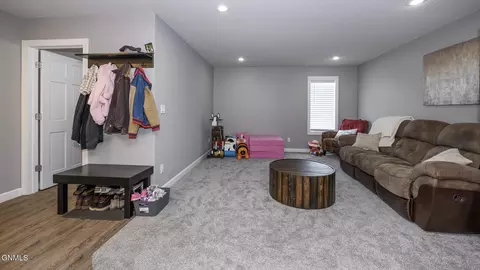 Entry Way - 830 E Bristol Dr, Bismarck, ND 58501 photo 3 of 5