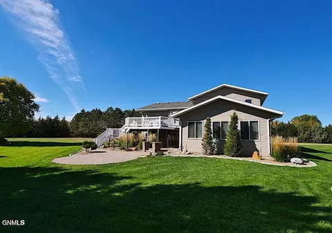 Exterior - 830 E Bristol Dr, Bismarck, ND 58501 photo 3 of 9