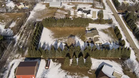 View/Area - 830 E Bristol Dr, Bismarck, ND 58501 photo 9 of 18