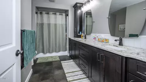 Bath - 830 E Bristol Dr, Bismarck, ND 58501 photo 1 of 2