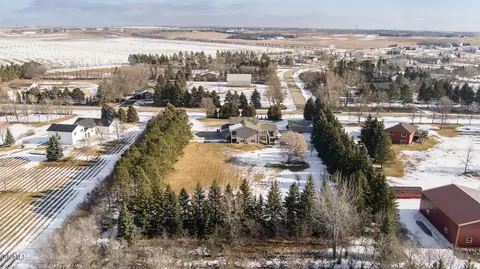 View/Area - 830 E Bristol Dr, Bismarck, ND 58501 photo 12 of 18