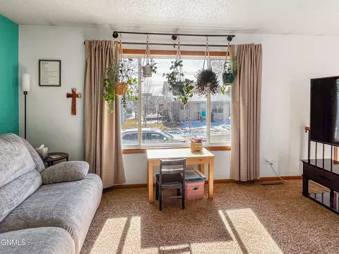 Living - 1820 28th St W, Williston, ND 58801 photo 2 of 5