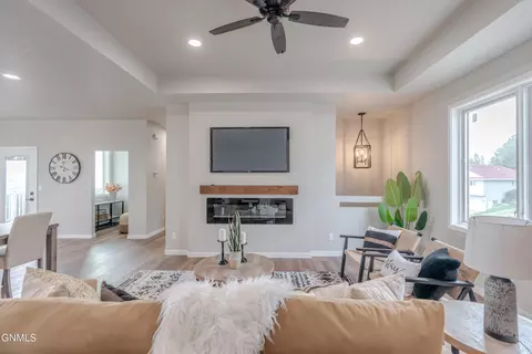 1548 Morning View Ct, Bismarck, ND 58501