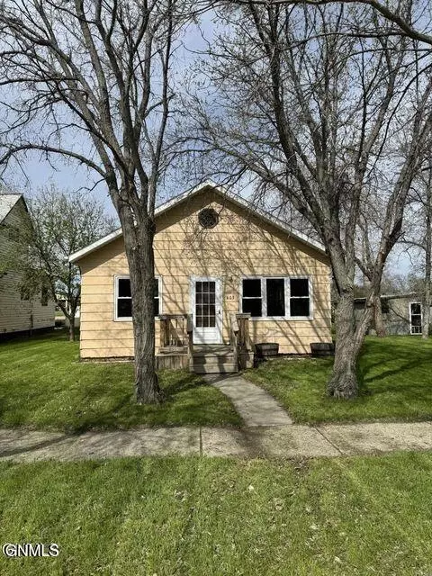 403 2nd St NE, Crosby, ND 58730
