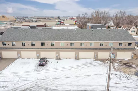 Exterior - 719 9th St E, Williston, ND 58801 photo 3 of 3