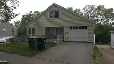 612 19th St, Bismarck, ND 58501