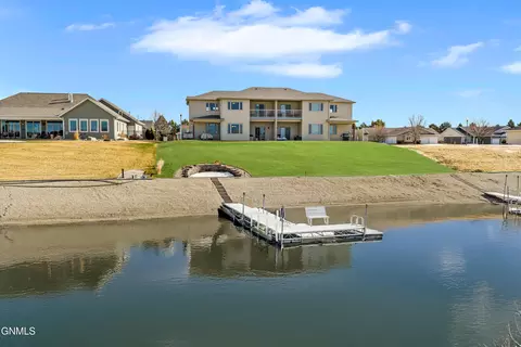 3708 Downing St, Bismarck, ND 58504