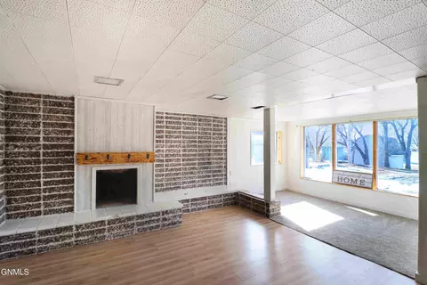 Living - 1017 15th Ave W, Williston, ND 58801 photo 5 of 5