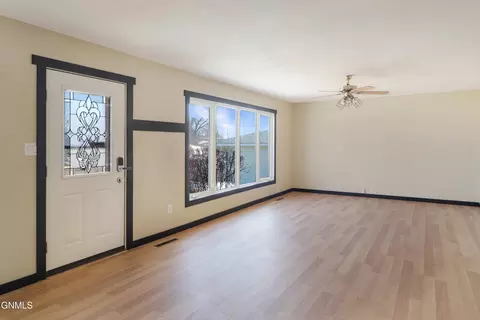 Living - 1017 15th Ave W, Williston, ND 58801 photo 1 of 5