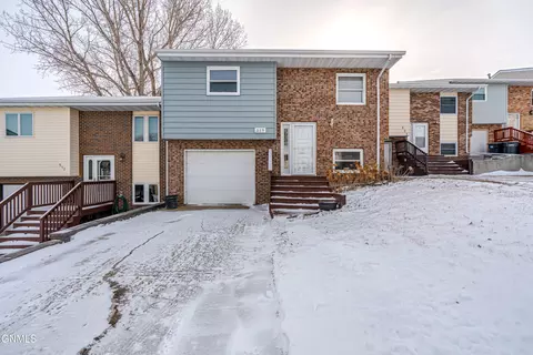 519 Marilyn Dr NW, Mandan, ND 58554