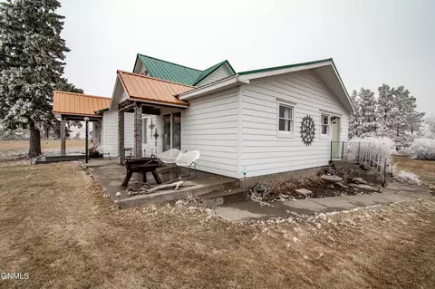 Other - 105 7th St NW, Hettinger, ND 58639 photo 1 of 21