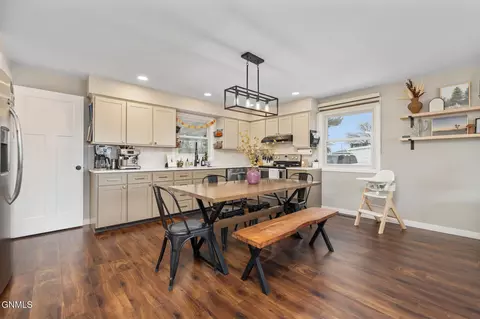 Dining - 1106 Sioux St, Williston, ND 58801 photo 1 of 2