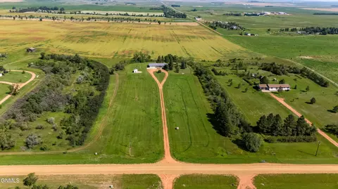 12811 30th St SW, Belfield, ND 58622
