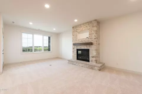 8519 Norman Pl, Bismarck, ND 58503 photo 30