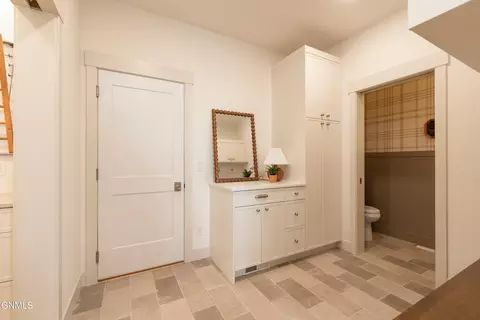 8519 Norman Pl, Bismarck, ND 58503 photo 12