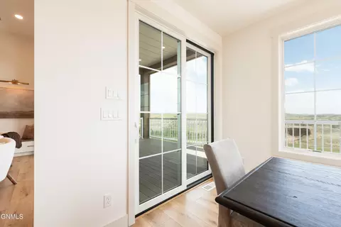 8519 Norman Pl, Bismarck, ND 58503 photo 17
