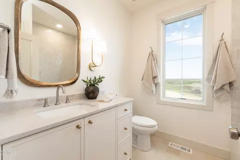 8519 Norman Pl, Bismarck, ND 58503 photo 20