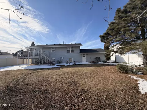 Exterior - 2310 17th Cir W, Williston, ND 58801 photo 5 of 9