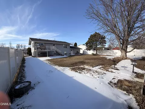 Exterior - 2310 17th Cir W, Williston, ND 58801 photo 3 of 9