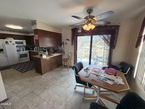 Dining - 2310 17th Cir W, Williston, ND 58801 photo 1 of 1