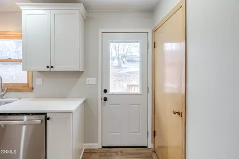 Entry Way - 415 3rd St, Washburn, ND 58577 photo 5 of 8