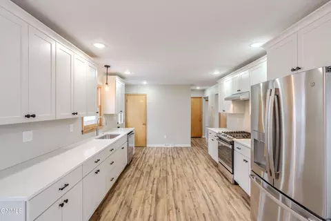 Entry Way - 415 3rd St, Washburn, ND 58577 photo 4 of 8