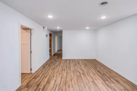 Living - 415 3rd St, Washburn, ND 58577 photo 5 of 5