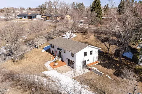 View/Area - 415 3rd St, Washburn, ND 58577 photo 1 of 4