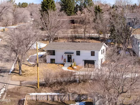 View/Area - 415 3rd St, Washburn, ND 58577 photo 3 of 4