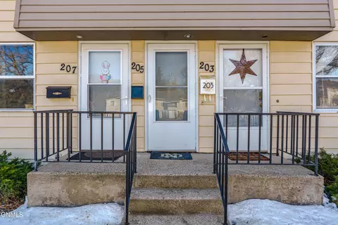 205 E Avenue C, Bismarck, ND 58501