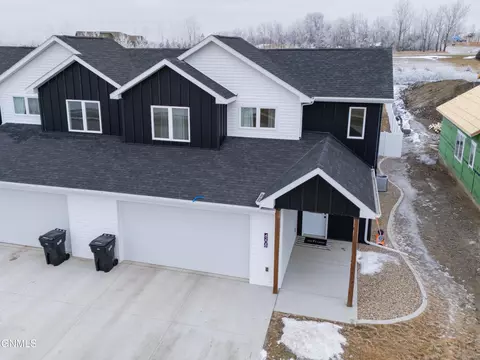4208 Silver Blvd, Bismarck, ND 58503