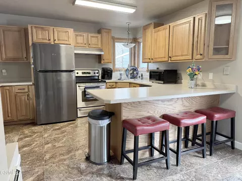 Kitchen - 1120 Keating Dr, Bismarck, ND 58501 photo 7 of 9