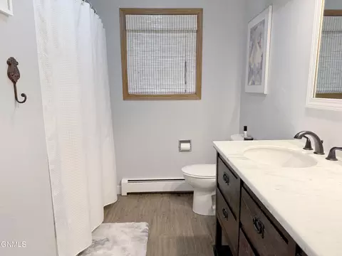Bath - 1120 Keating Dr, Bismarck, ND 58501 photo 2 of 9