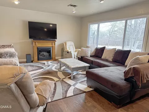 Living - 1120 Keating Dr, Bismarck, ND 58501 photo 7 of 7
