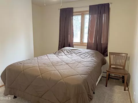 Bedroom - 1120 Keating Dr, Bismarck, ND 58501 photo 7 of 12