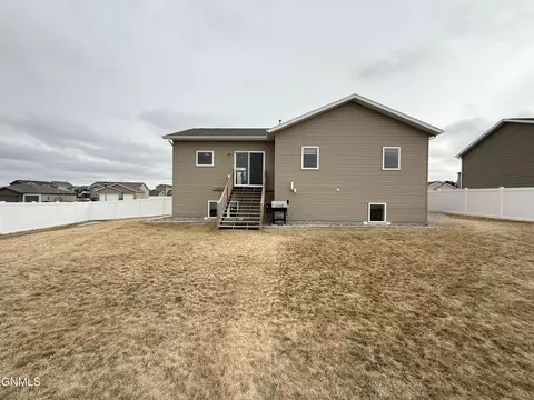 Exterior - 4600 Normandy St, Bismarck, ND 58503 photo 4 of 6